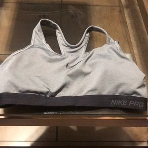 Nike pro medium support bra